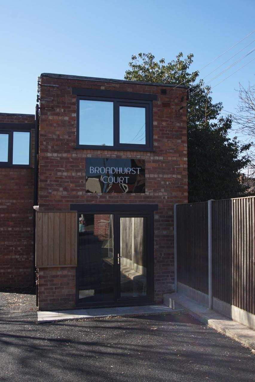 Air Host And Stay - Apartment 5 Broadhurst Court Sleeps 6 Minutes From Town Centre Stockport Dış mekan fotoğraf